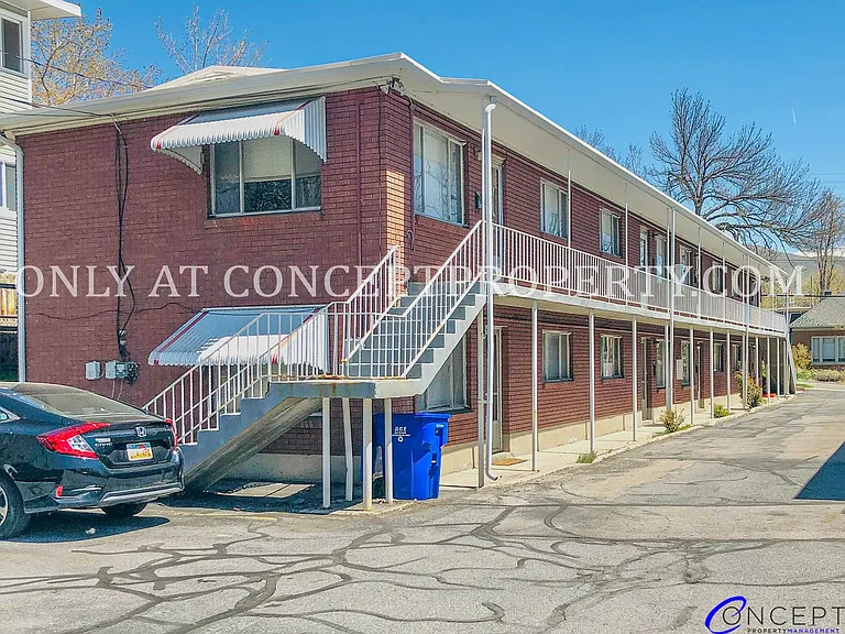 227 E St — Photo 91
