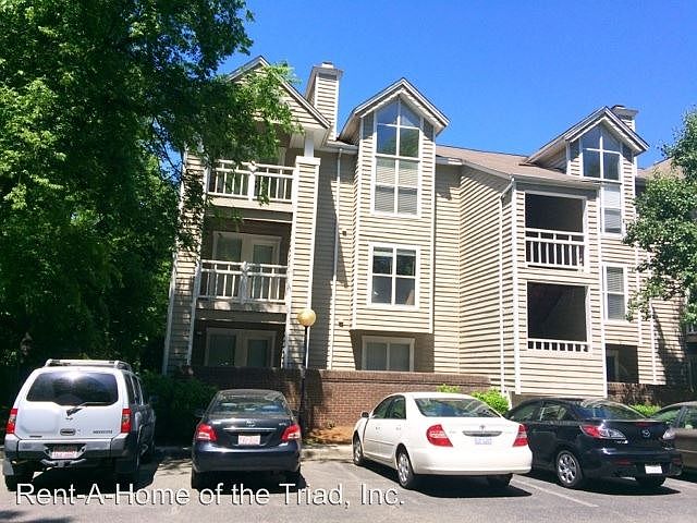 1st image of 1109 W McGee St APT J