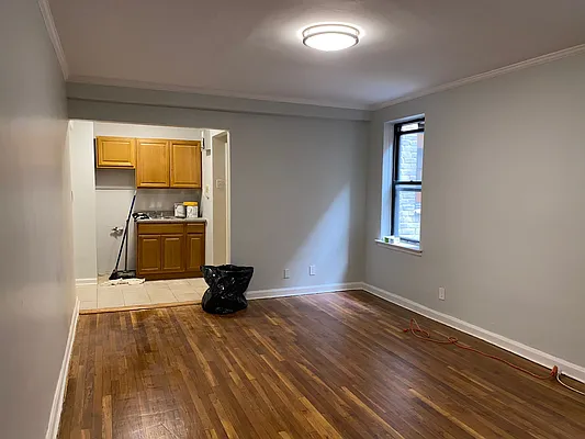 Rented by Chana Ofek, LREB | media 2