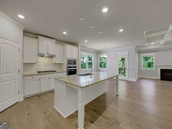 5th image of 182 Overlook Ridge Way