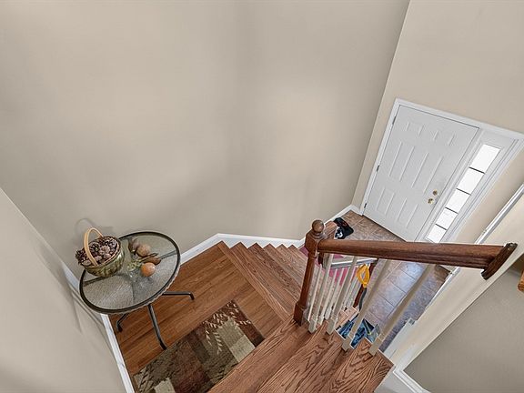 5th image of 521 Hampton Way Unit 521
