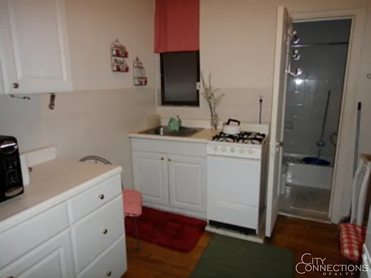 Rented by City Connections Realty | media 13