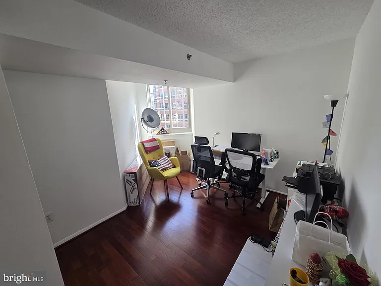 1001 N Vermont St #603 — Photo 5
