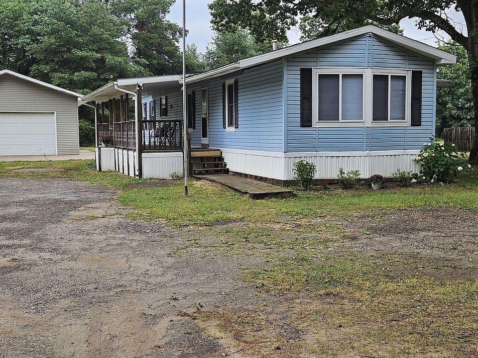 1st image of 14166 Red Pine Dr NW