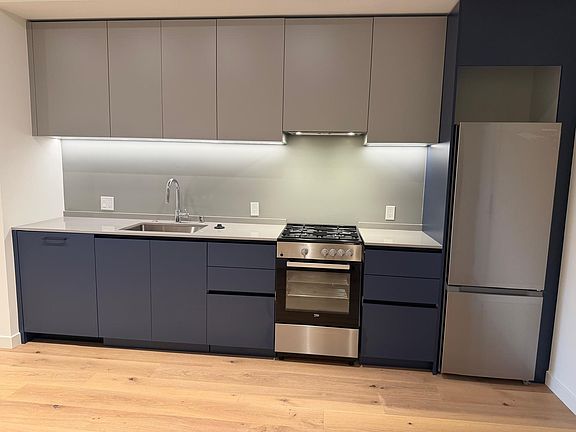 3rd image of 395 6th St #1