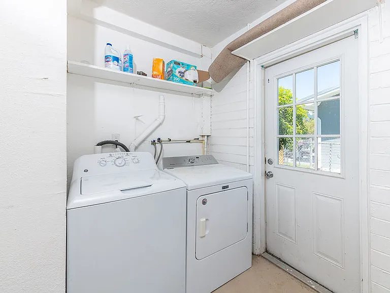 632 Goodwin Ave — Photo 7