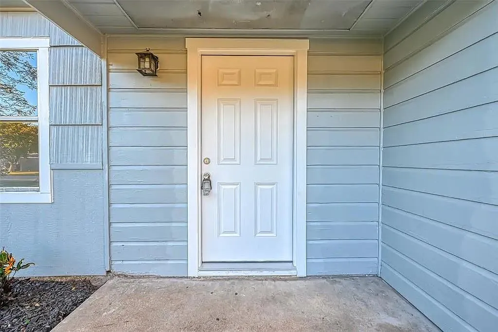 4 bed, 2.0 bath, 1260 sqft, $1,550 — Photo 3