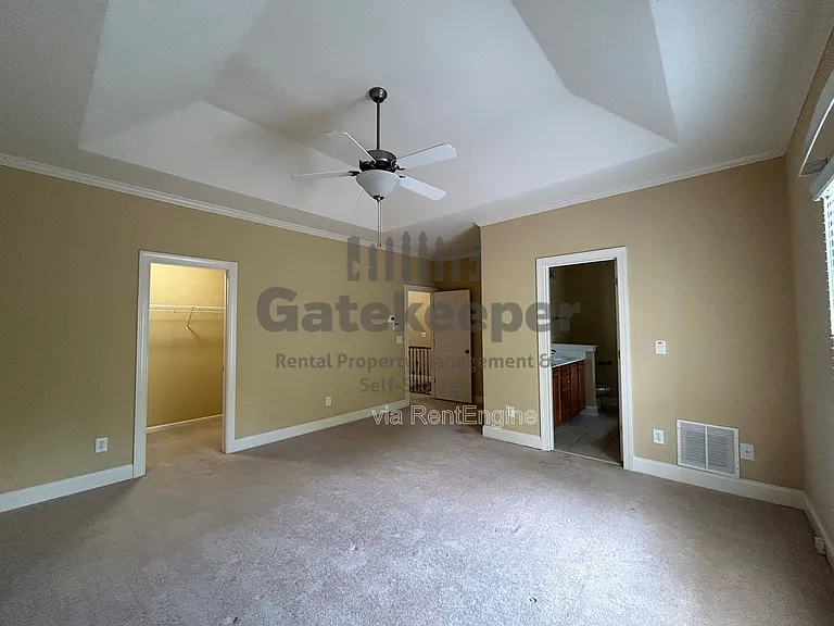 106 Lexington Vlg — Photo 9