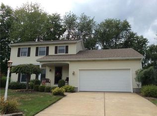 230 Jean Dr, Hubbard, OH