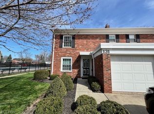 131 Drury Ln, Cleveland, OH 44124