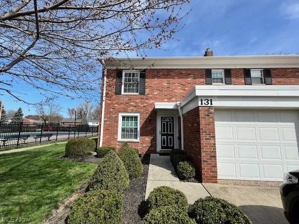 131 Drury Ln, Cleveland, OH 44124