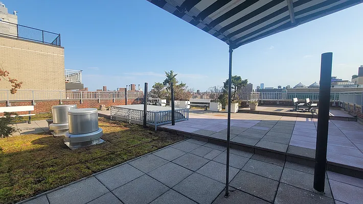 Rented by Julien Aractingi, LREB | media 15