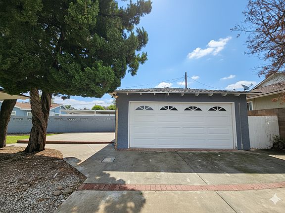 4th image of 402 N Elwood Ave