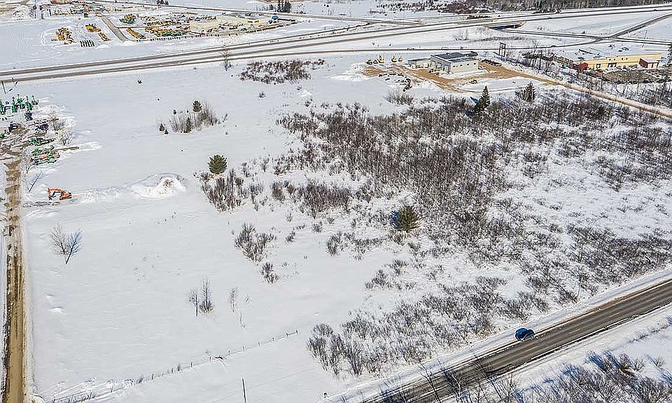 1st image of 14 Acres Weston Ave