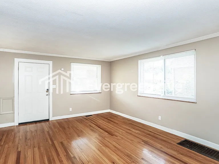2008 Carpenter Dr — Photo 3