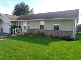 926 Carrie Ave, Rochelle, IL 61068