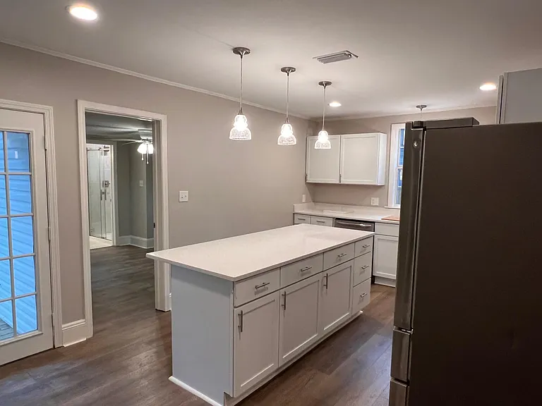 120 Florence Pl — Photo 9