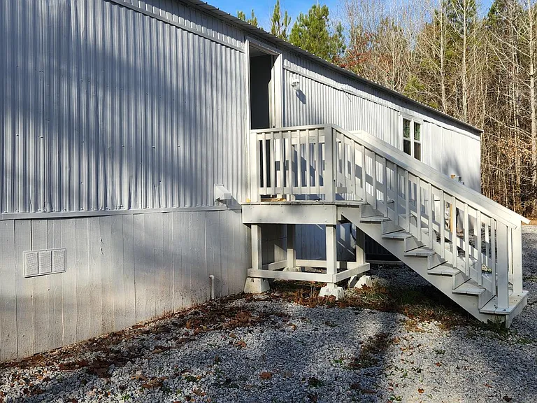 5522 State Highway 561 — Photo 11
