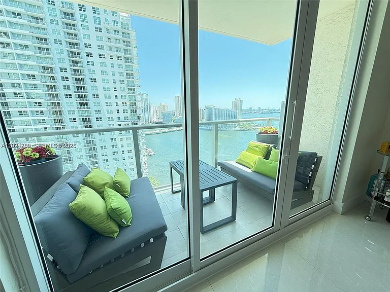 1155 Brickell Bay Dr #2108 — Photo 12