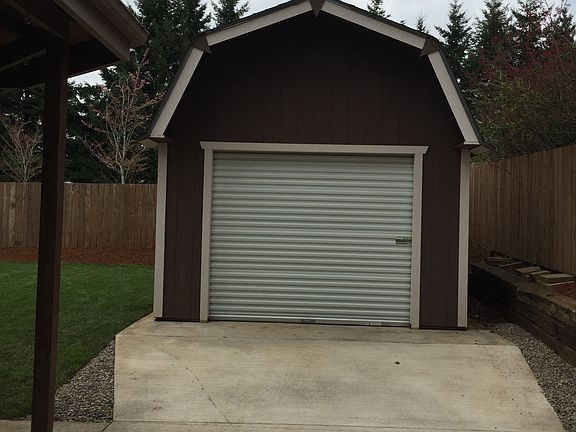 Front view of 12x20 shop