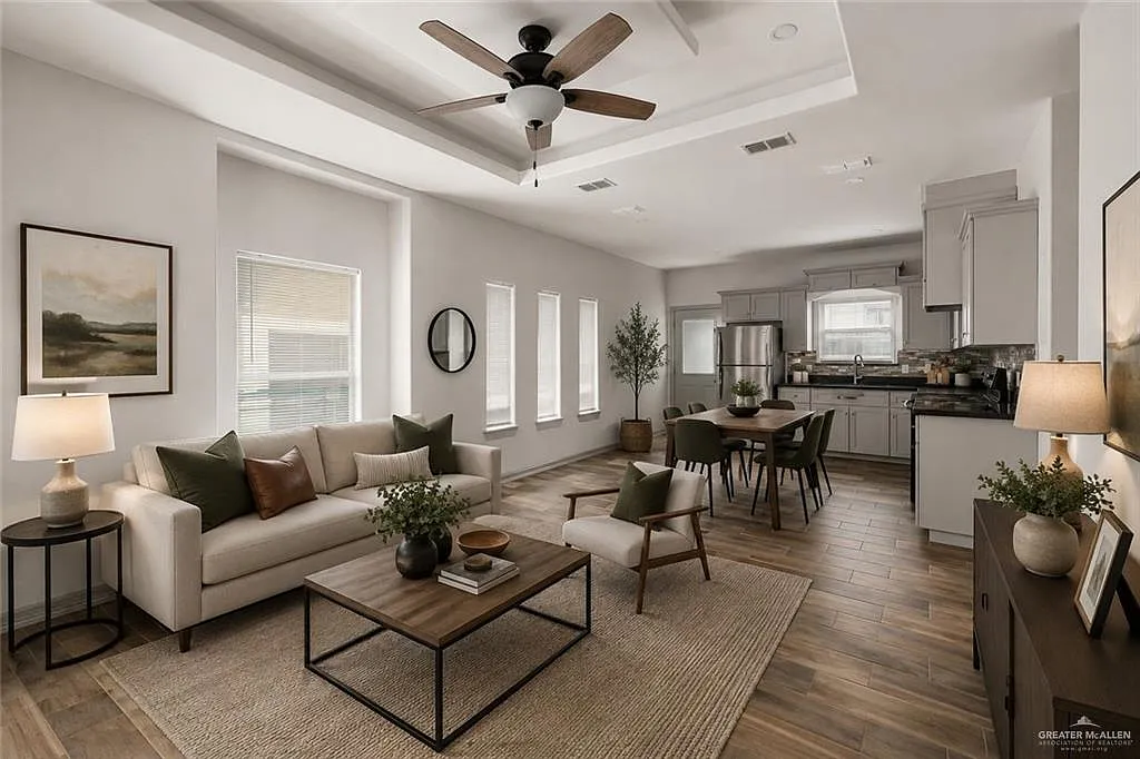 5800 Nightingale Ave — Photo 3