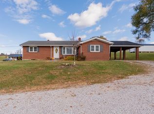 104 Lavender Rd, Max Meadows, VA 24360
