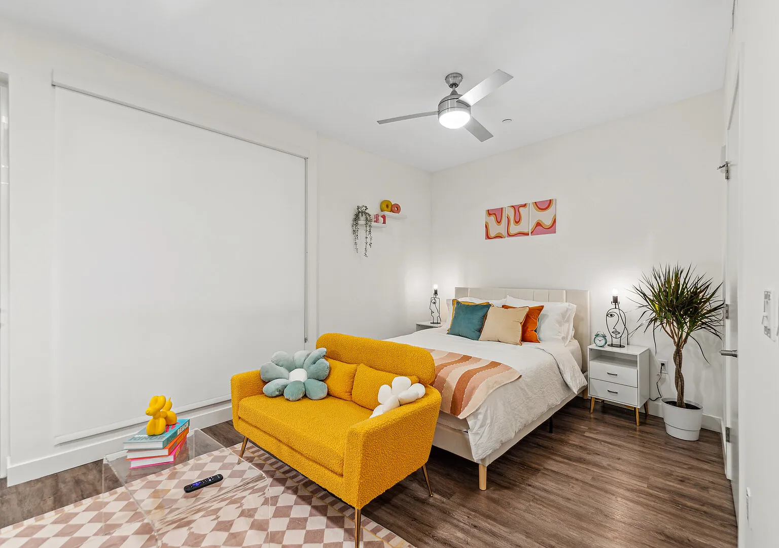 Prime Santa Monica Studio | Pool, Free Parking — Photo 1