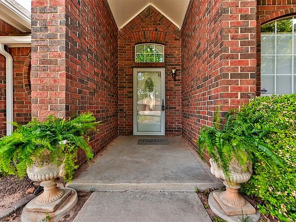 3rd image of 608 N Remington Way