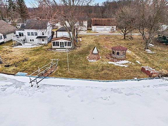 3rd image of 4601 Anderson Dr