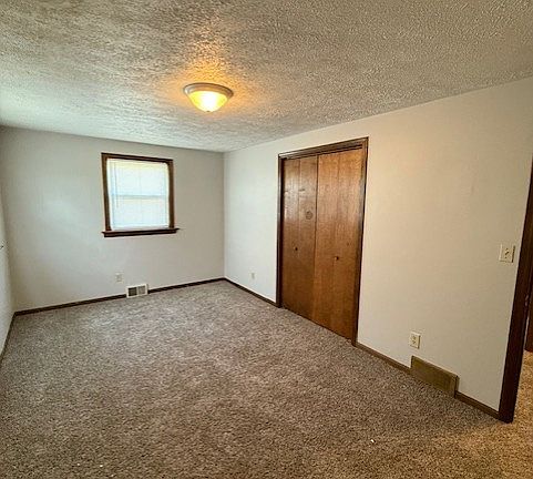 3rd image of 615 Pratt St APT A