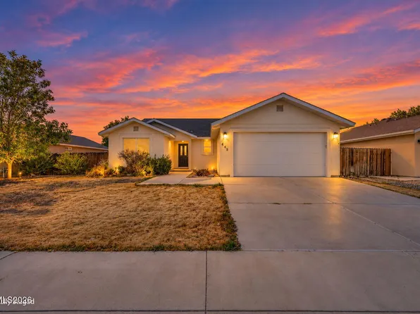 445 Torrey Pines Dr, Fallon, NV 89406
