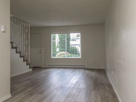 5th image of 17300 SW Merlo Rd #3