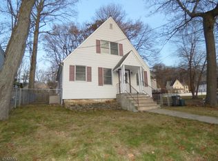 8 N Glen Ave, Mount Arlington, NJ 07856