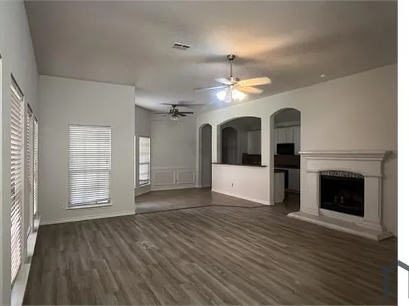 5824 Silver Buckle Dr, McKinney, TX 75070