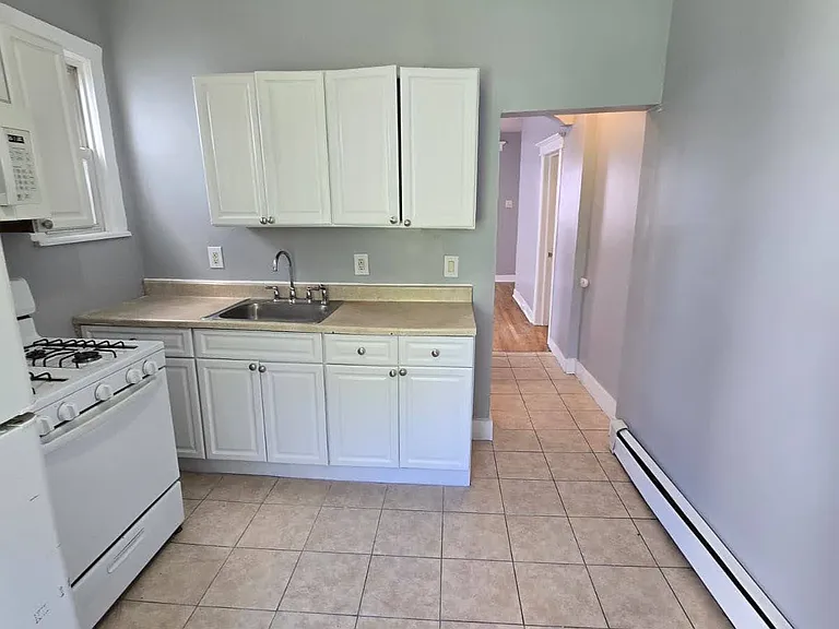 127 Myrtle Ave #1A — Photo 3