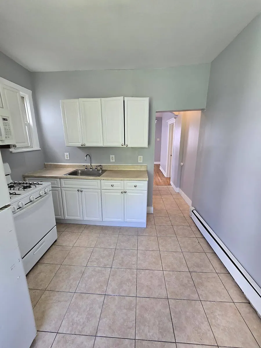 Building Photo - 127 Myrtle Ave #1