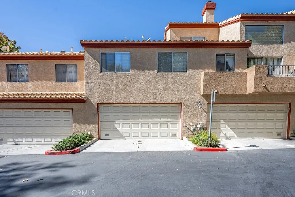 Building Photo - 28114 Seco Canyon Rd #156