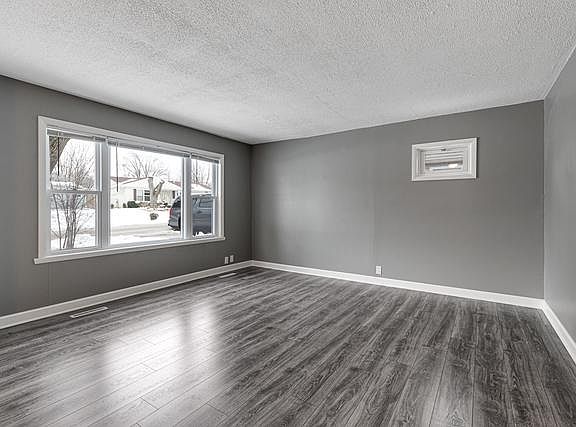 2nd image of 36 Hickory Dr
