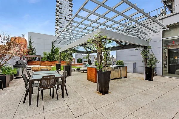 Rented by Compass | media 6