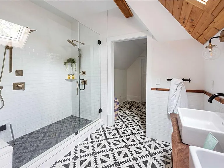 383 Park Ave SE #1 — Photo 31