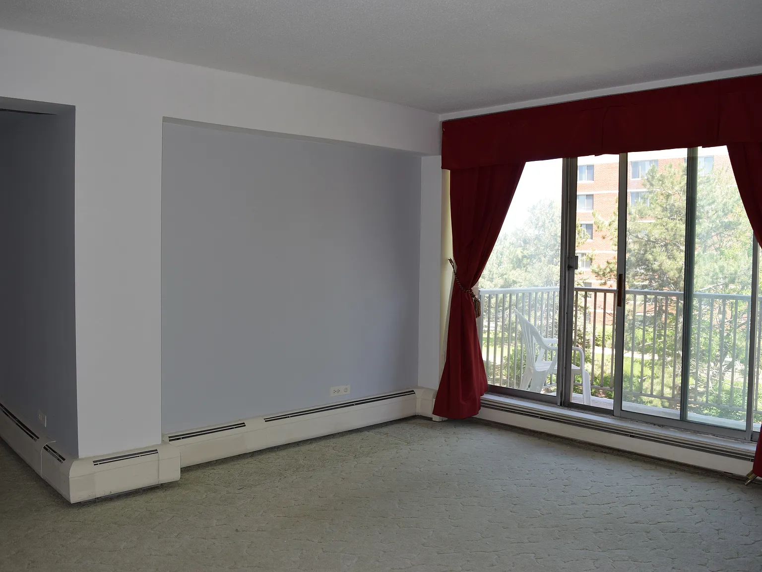 2 bed, 1235 sqft, $2,400 — Photo 2