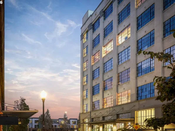 1314 NW Irving St APT 312, Portland, OR 97209