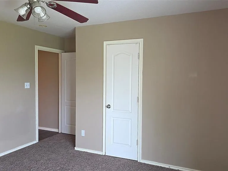 1662 Kennedy St — Photo 6