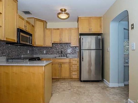 4th image of 540 De Soto Dr
