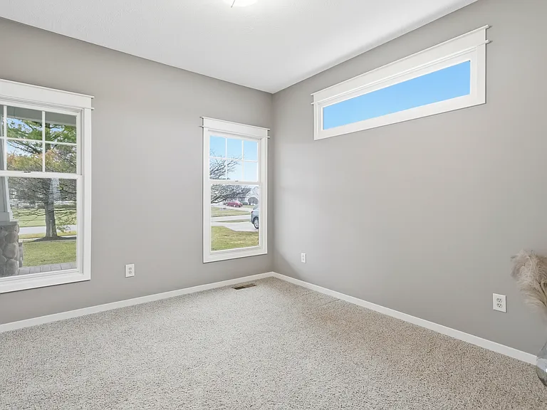 8886 Stonepoint Ct — Photo 25
