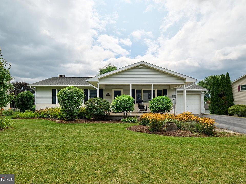 1st image of 121 Julian Dr