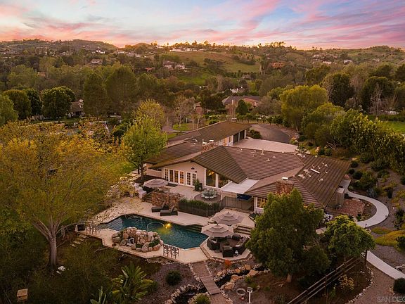 2nd image of 8 Country Glen Rd