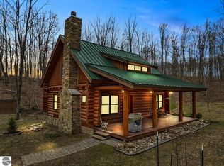 104 S 25th Rd, Boon, MI 49618