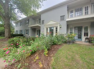 8318 Kingsgate Rd APT F, Springfield, VA