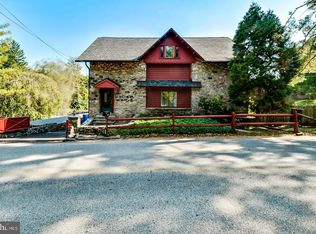 2367 Valley Rd, Huntingdon Valley, PA 19006